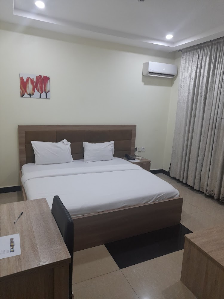 Command Guest House photo 3